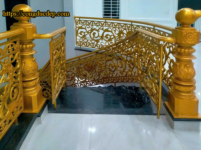 mẫu cầu thang nhôm đúc